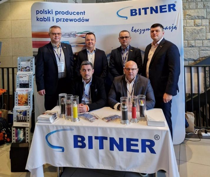 photodune-1860048-professional-team-xs