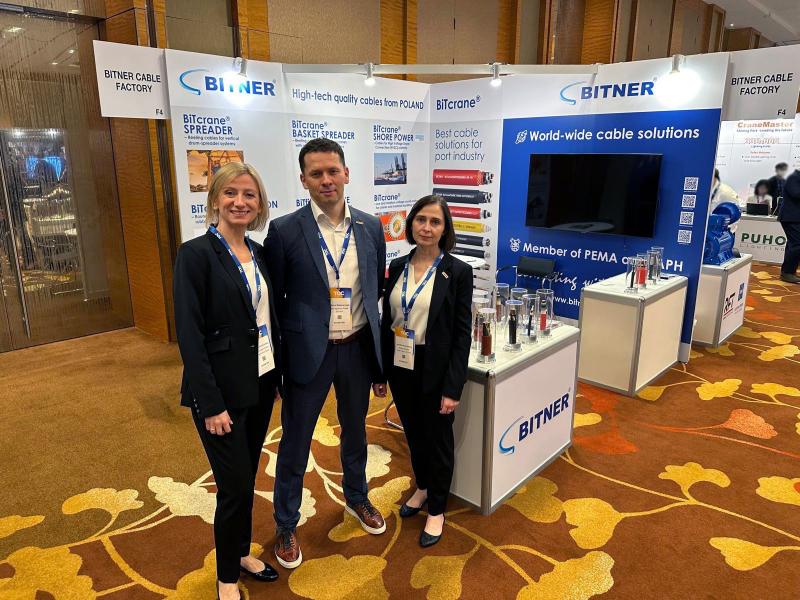 photodune-1860048-professional-team-xs